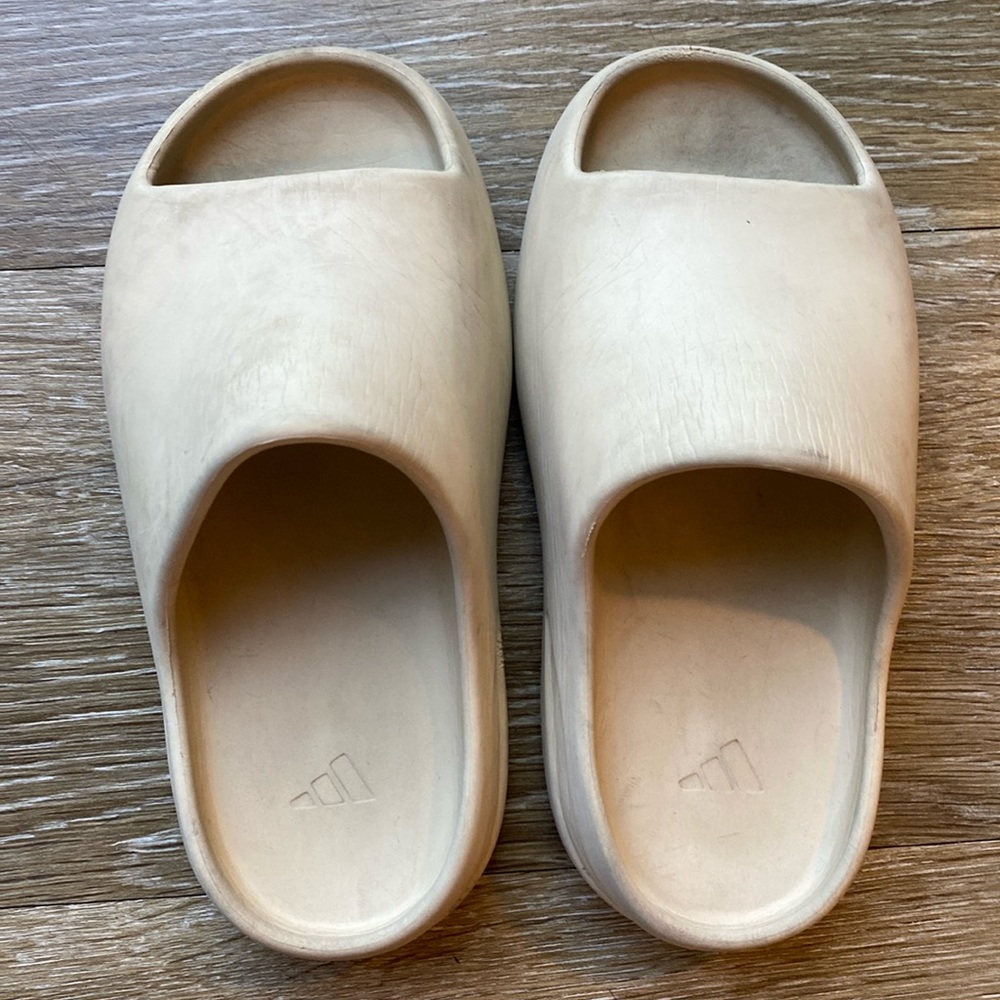 Yeezy Slides Bone Kids Size 13K US